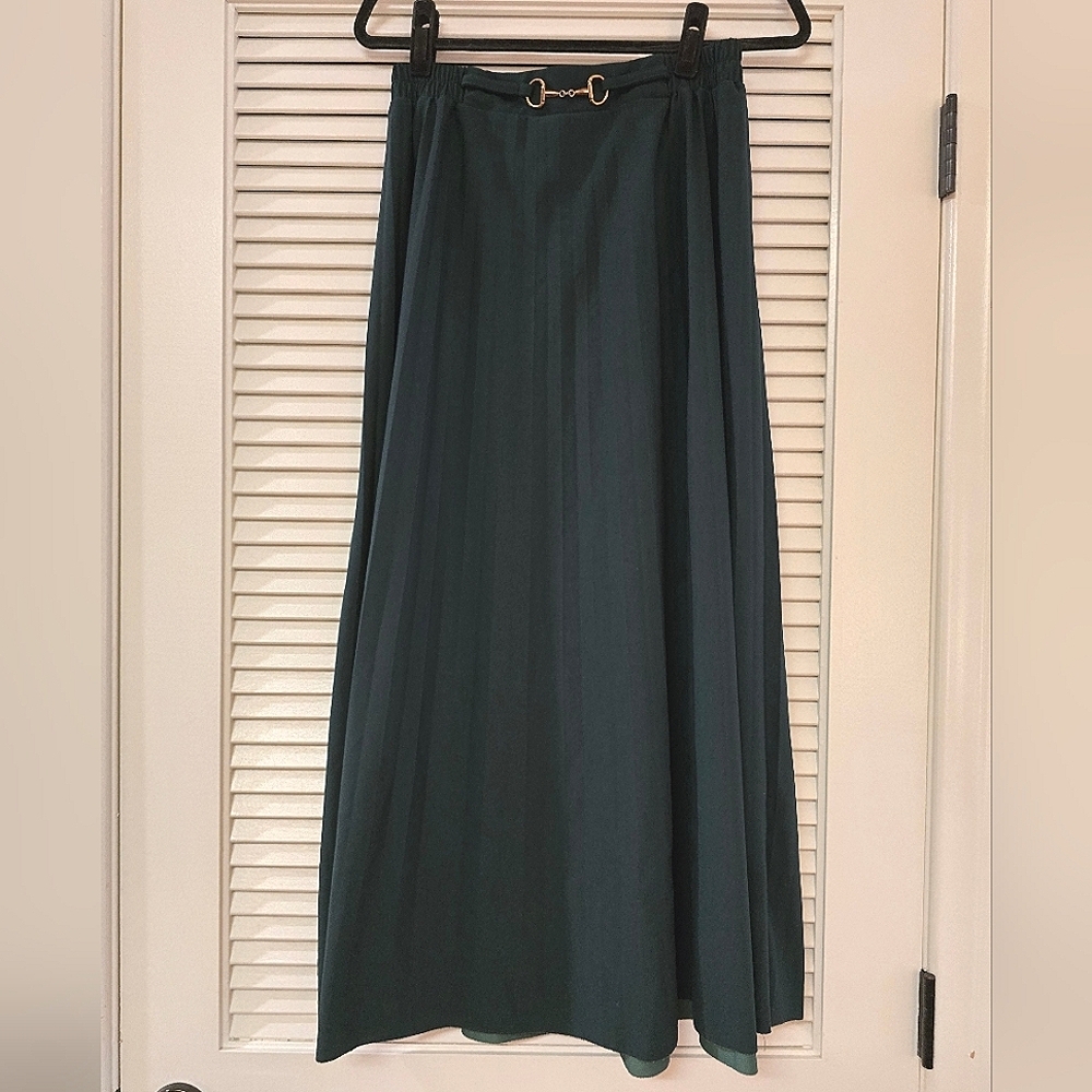 SHEIN - Green Long Flowly Maxi Skirt With Lining & Front Gold Detail